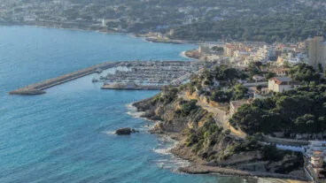 Teulada Moraira roza el lleno total con más del 95% de ocupación turística durante el verano de 2025 6 litoral de teulada moraira