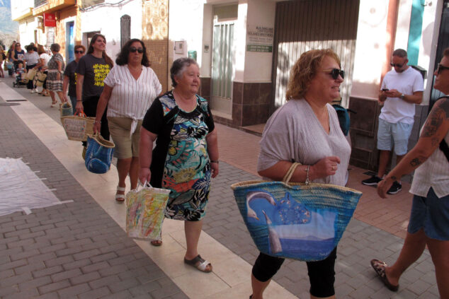 Els Poblets explota de arte en vivo con Persianes amb Art 2025: un recorrido por la consolidada tercera edición 51 persianes amb art 2025 en els poblets36