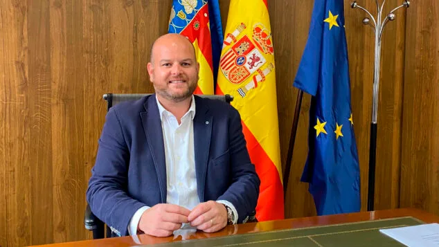 raul llobell alcalde de teulada moraira