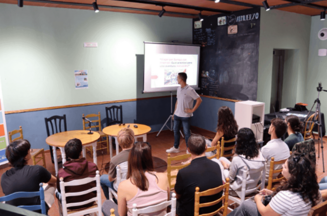 Taller práctico. Viajar low cost, interrail y red de albergues juveniles europeos