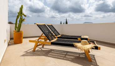 Terrazas privadas con vistas a la montaña del Montgó