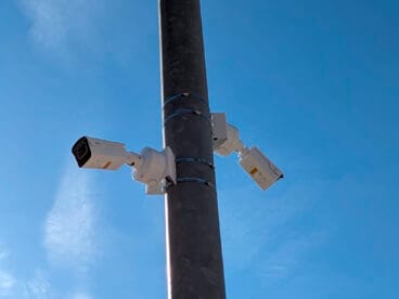 Doce cámaras de vigilancia en El Verger controlan ya la seguridad, el tráfico y los vertidos incontrolados 3 camaras de vigilancia instaladas en el verger