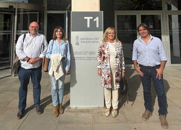 Imagen: Cofradía y Ayuntamiento de Calp exigen mejoras en el puerto