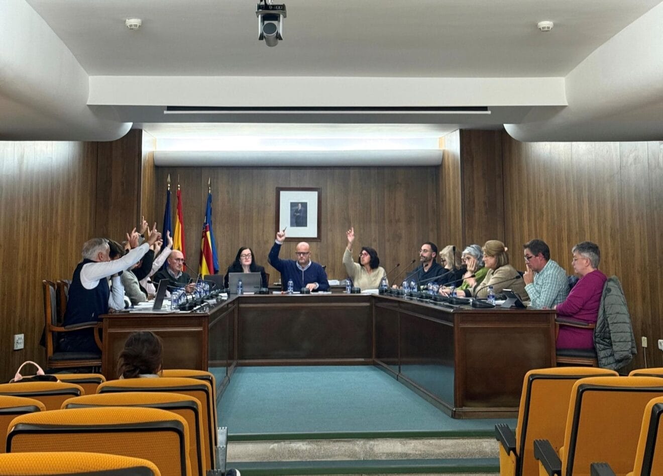 El pleno de noviembre de Teulada Moraira aprueba el Presupuesto Municipal de 2026