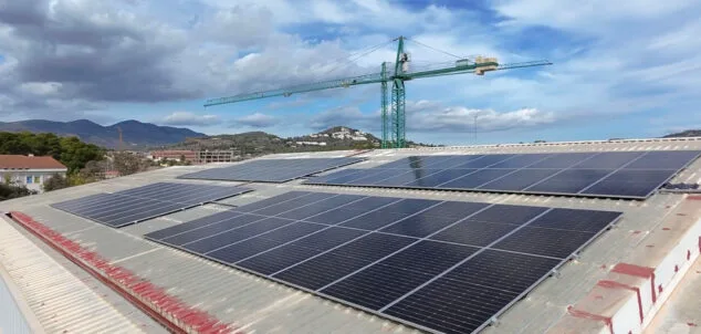 instalacion de placas solares en la piscina municipal de calp