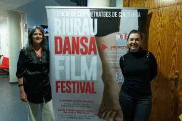 Las presentadoras y miembros de la organización Christine Willems y Alicia Costa