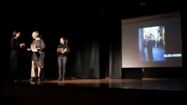 Marina Slobodian recogiendo el Diploma a la mejor Coreografía del festival