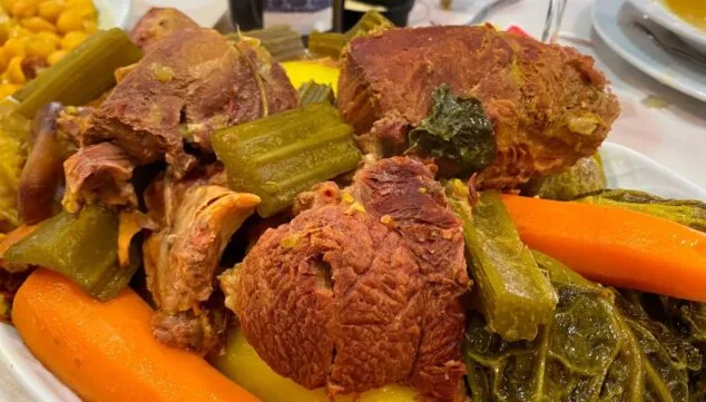 Coneixes el restaurant de Pego que acaba de guanyar el premi més important del dinar valencià? 5 restaurant amb sol repsol i premi cacau dor