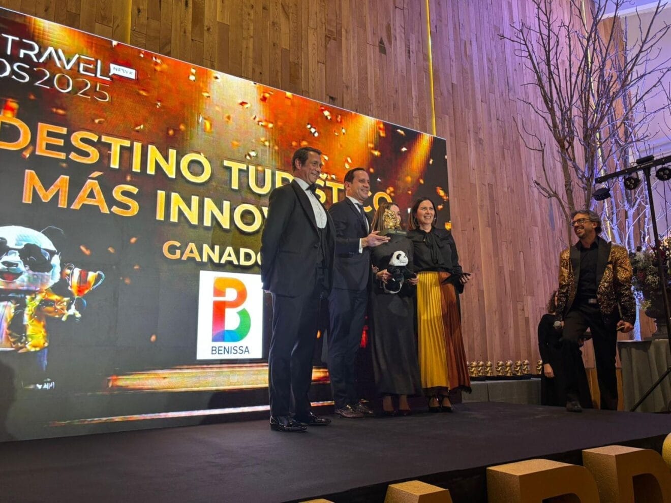 Arturo Poquet, alcalde de Benissa en la recogida del galardón