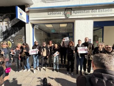 Así ha celebrado Moraira el cuarto premio de la Lotería de Navidad 1