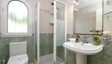 Baños completos funcionalidad y confort para toda la familia