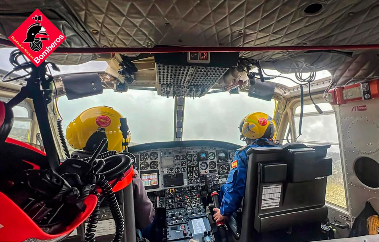 Bomberos en el rescate de la senderista con desmayo en Benissa