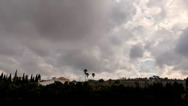 Imagen: Cielo en Benissa el viernes 12 de diciembre 2025 por la tarde