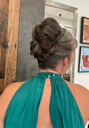 El mejor look de invitada te espera en Nou Estil