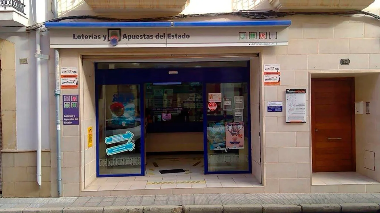 Fachada de la administración de Pedreguer