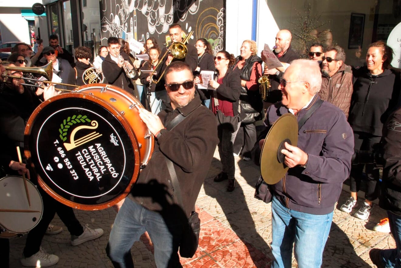 Fiesta en la administración El Fortí de Moraira por el cuarto premio de la lotería de Navidad