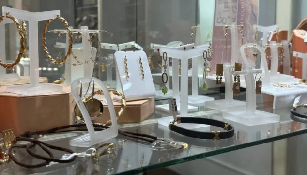 joyas con diseno elegante y personalidad propia en la joia