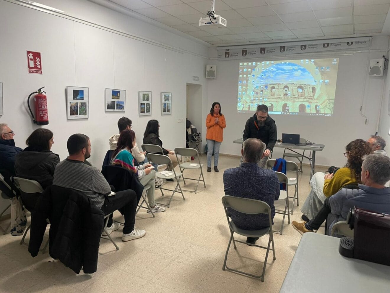 La reunión marca el inicio de un proceso participativo para garantizar el acceso a la vivienda juvenil