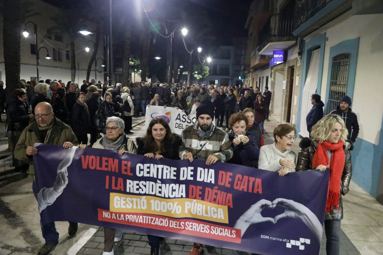Manifestación en Gata por los servicios públicos