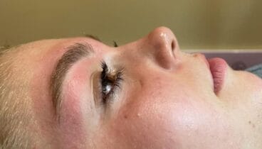 Peinados, manicuras, pedicuras, cejas y pestañas, en Nou Estil hacen DE TODO