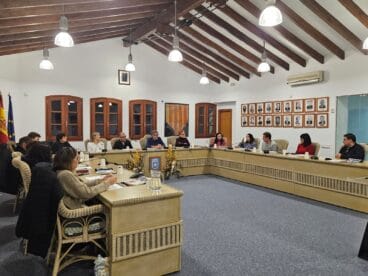 pleno en el ayuntamiento de gata de gorgos