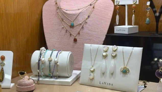 Tu guía de regalos en la Marina Alta: calidad, tendencias y comercio local 22 regala lavida con joyeria bonilla