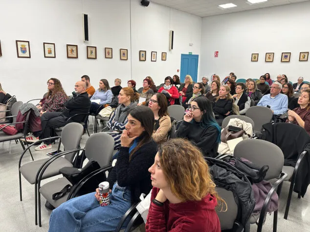 Imagen: Agentes en materia de igualdad y servicios sociales de la Marina Alta
