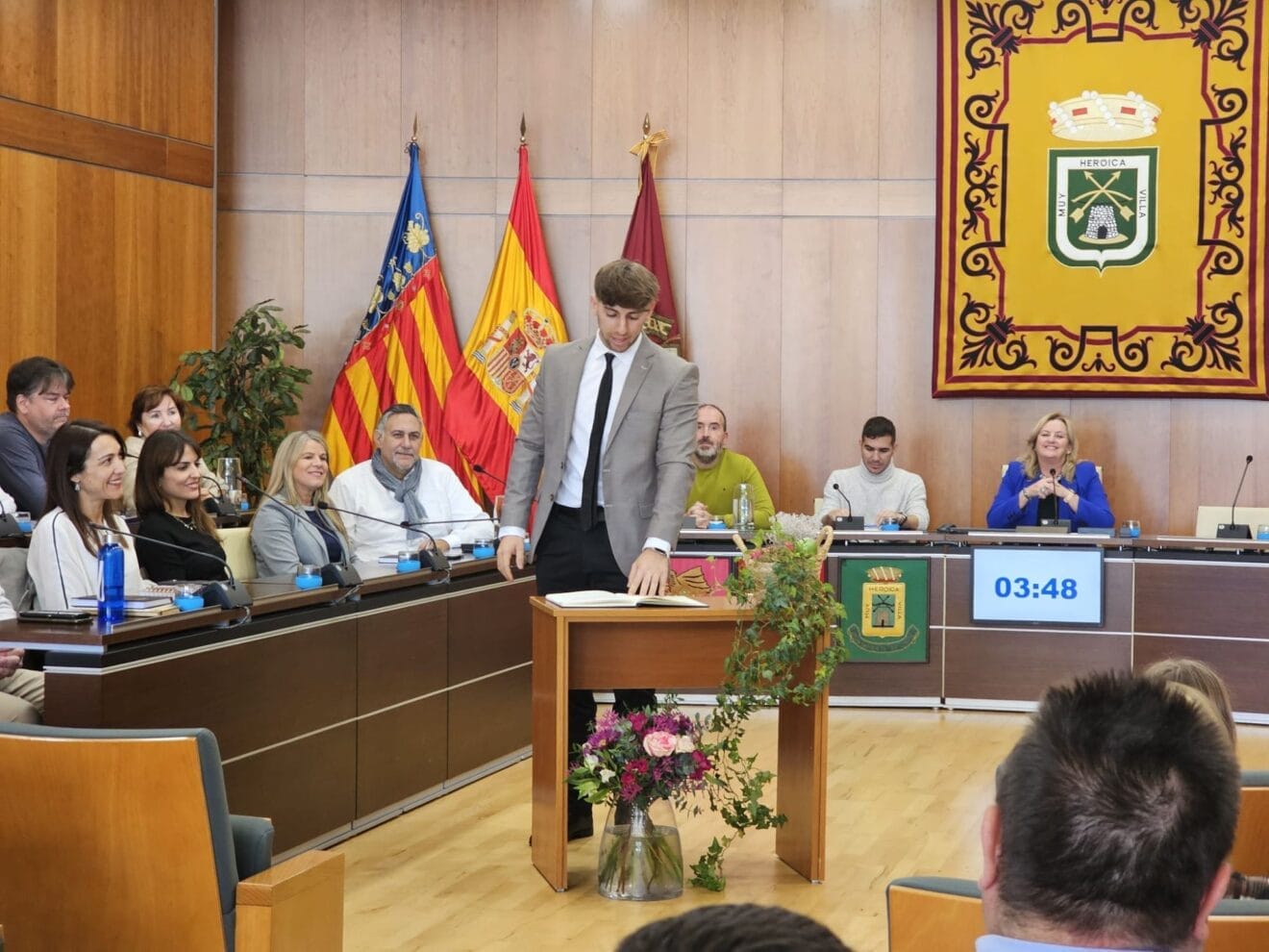 Álex Coca promete su cargo como concejal en el Ayuntamiento de Calp