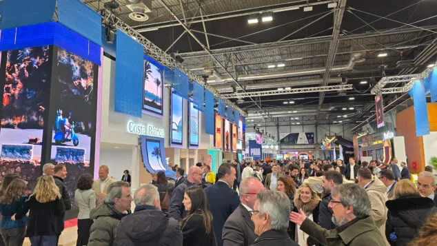 A Comunidade Valenciana consolida sua posição como uma das principais atrações da Fitur 2026 e atrai 47% dos visitantes da feira. Ambiente da Cotsa Blanca e Comunidade Valenciana em Fitur 2026 04