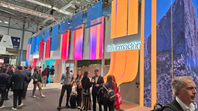 A Comunidade Valenciana consolida sua posição como uma das principais atrações da Fitur 2026 e atrai 47% dos visitantes da feira. Ambiente da Cotsa Blanca e Comunidade Valenciana em Fitur 2026 10