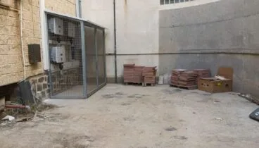 Caseta de equipos fabricada a medida por el taller de Energías Renovables HG