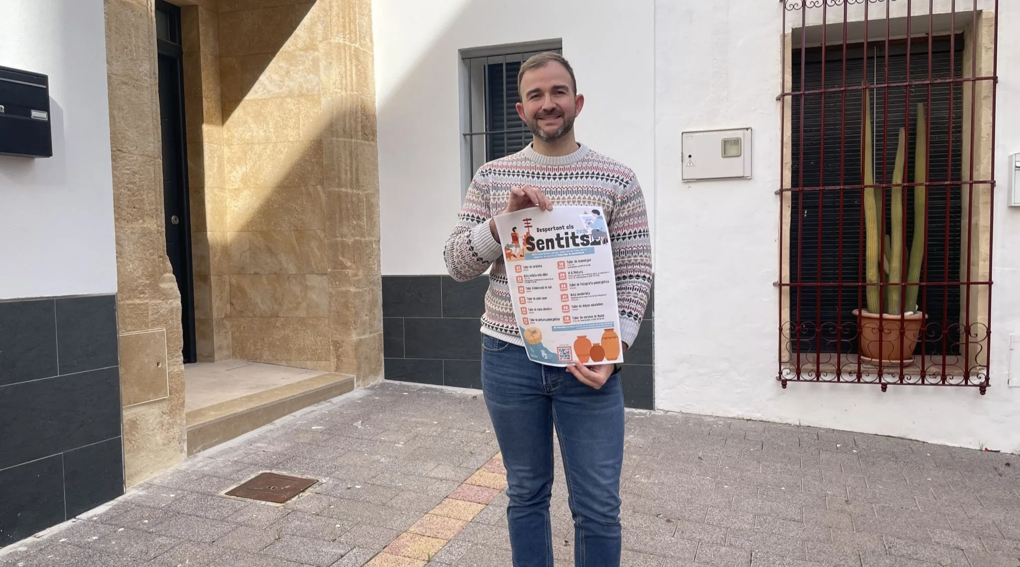 el concejal de turismo victor bisquert durante la presentacion del cartel de las nuevas 12 experiencias en 2026 1