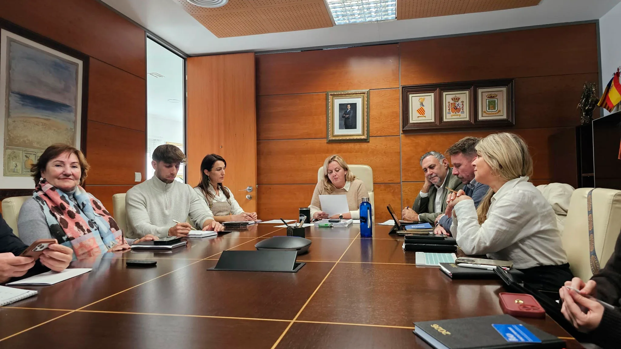 el gobierno de calp reorganiza las competencias de su equipo con la entrada del nuevo concejal alex coca