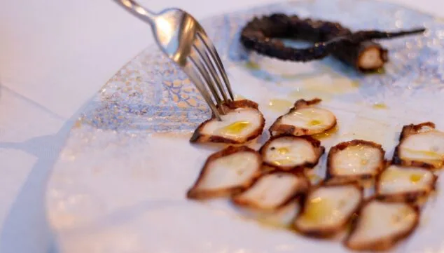 Die besten Meeresfrüchte in einer Küche mit mediterranem Flair