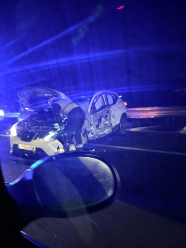 Imagen: Estado en el que queda uno de los dos coches implicados en el accidente ocurrido en Benissa