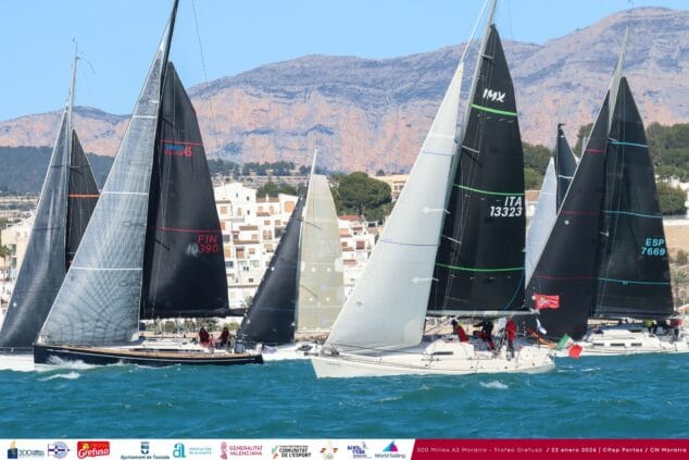 Imagen: La salida desde Moraira da inicio a la 300 Millas A3 Trofeo Grefusa 2026 bajo duras condiciones de viento