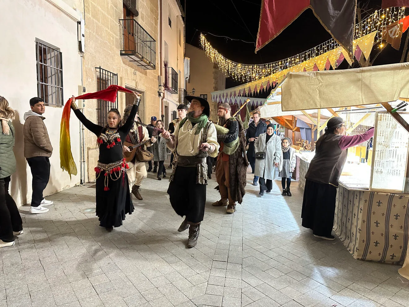 Pasacalle de inauguración del Mercado Medieval 2026 de Benissa el segundo fin de semana de la Fira i Porrat