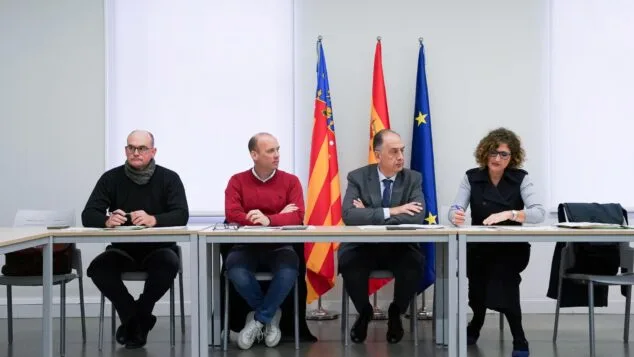 Imagen: Reunión de la Comisión de Espectáculos Públicos en la que la Conselleria de Emergencias e Interior presentó el proyecto del nuevo reglamento de bous al carrer