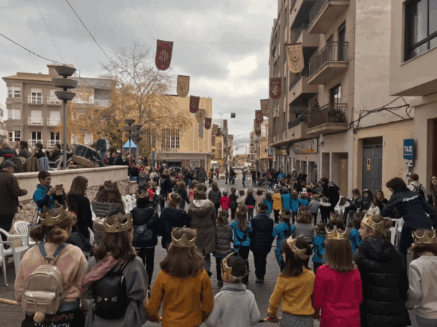 Imatge: Taller infantil del Mig Any de Moros i Cristians de Pego 2025