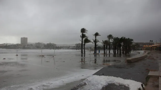 Bild: Sturm mit Regen, Wind und Meer in Xàbia im Jahr 2020 (Archiv)
