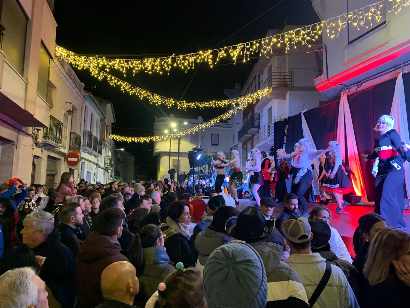 '101 dalmatas' en el Festival d'Arts Escèniques 2024 del carnaval de Pego en 2024