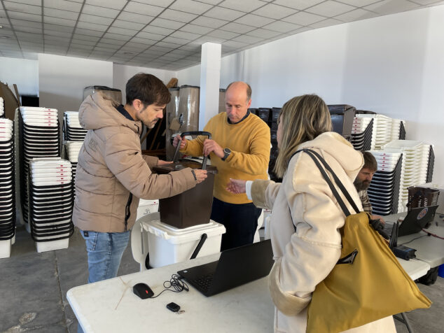 Imagen: Cubos domiciliarios utilizados en el sistema Puerta a Puerta de Benitatxell