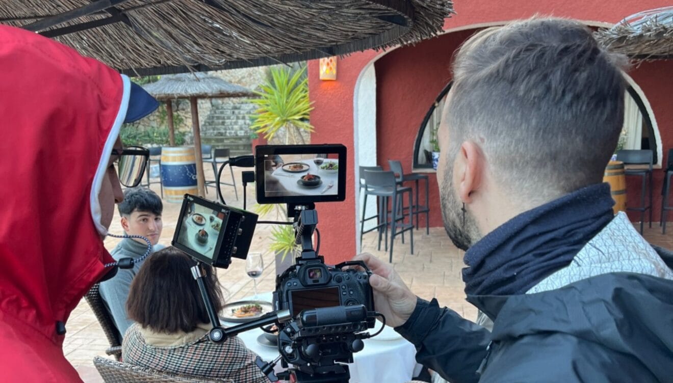 Grabación durante la producción del vídeo “Todo lo que está bien está en Calp”