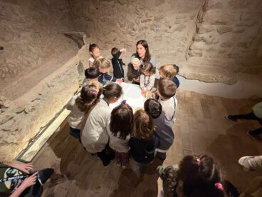 Jugando a la exposición interactiva