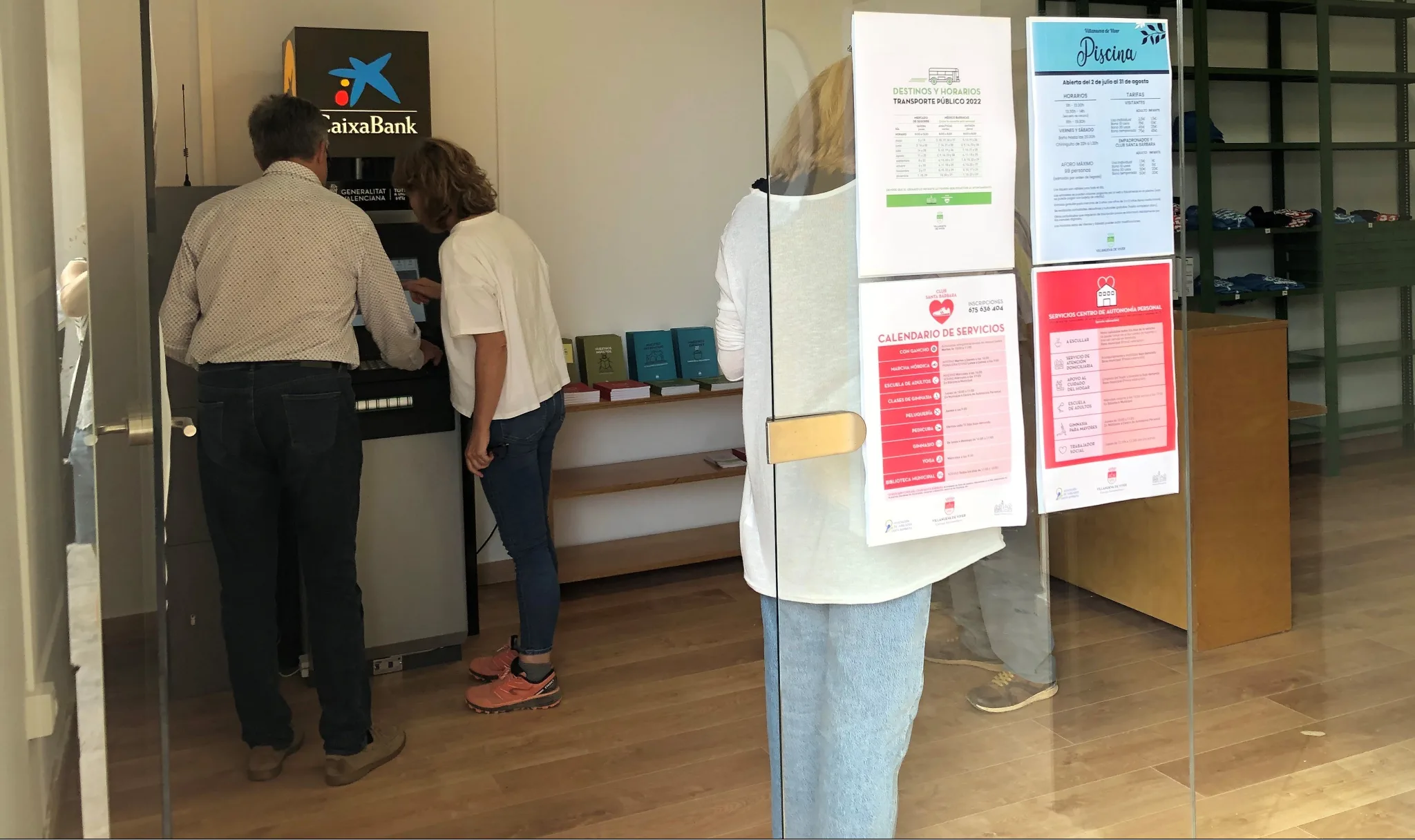 un cajero automatico en un municipio del interior
