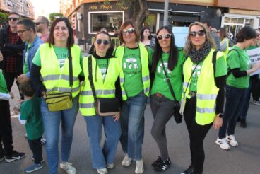 Participantes en la concentración por la educación pública en Dénia