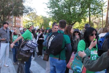 Concentración de la comunidad educativa en Denia por la huelga