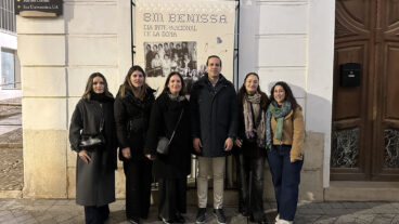 Autoridades de Benissa inauguran por el 8M su homenaje a las modistas