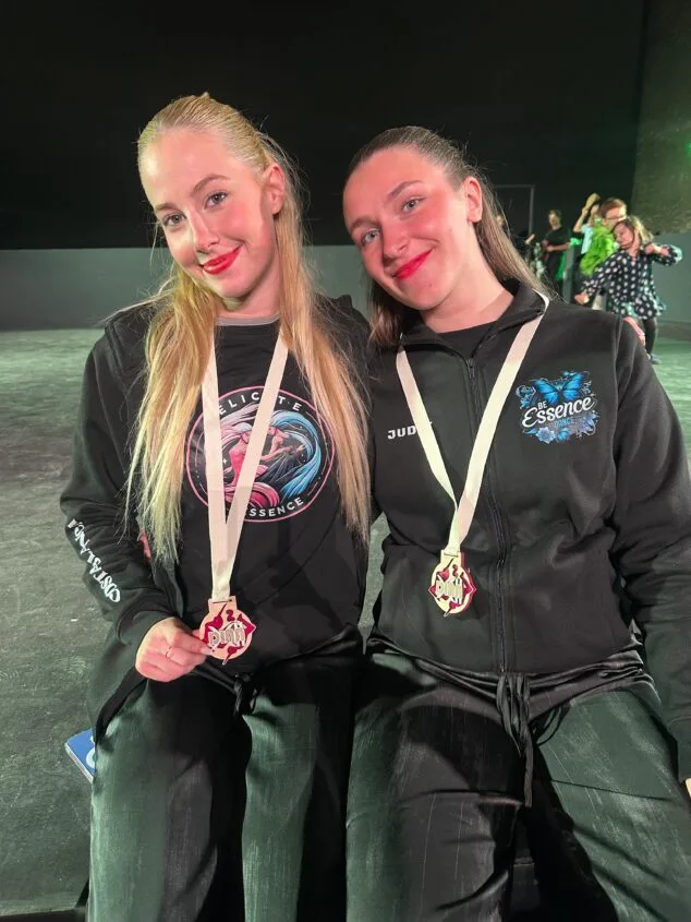 Las bailarinas de Calp y Benitatxell logran múltiples podios en el campeonato solidario Dance in Action 14 bailarinas de calp durante su participacion en el campeonato solidario dance in action 13