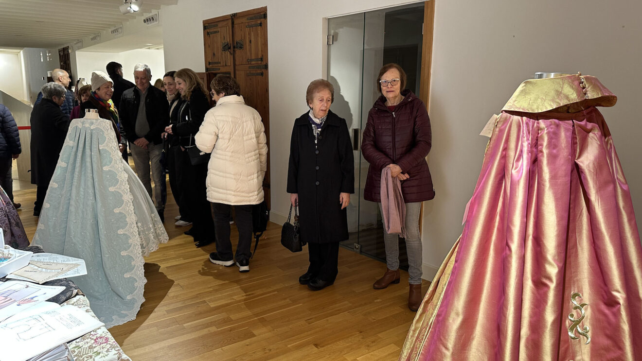 Benissa inaugura por el 8M su homenaje a las modistas 81